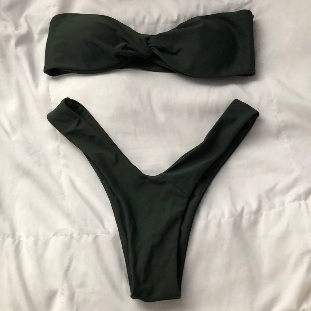 NWOT Two Piece swimsuit💫